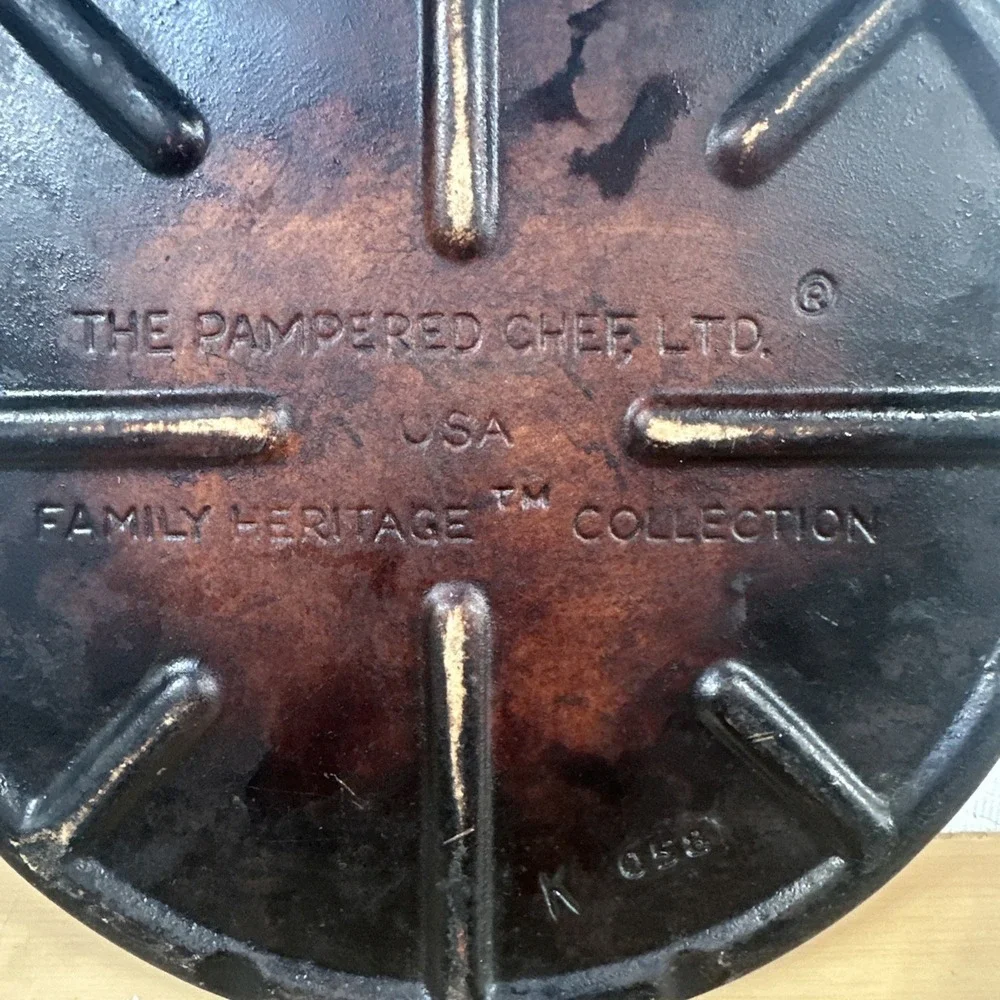 Pampered‎ Chef Round Baker Baking Stone 11